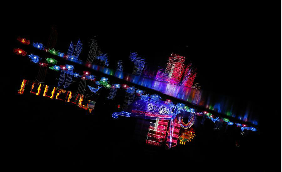 Màn trình diễn ánh sáng dịp Tết tại xứ sở sương mù